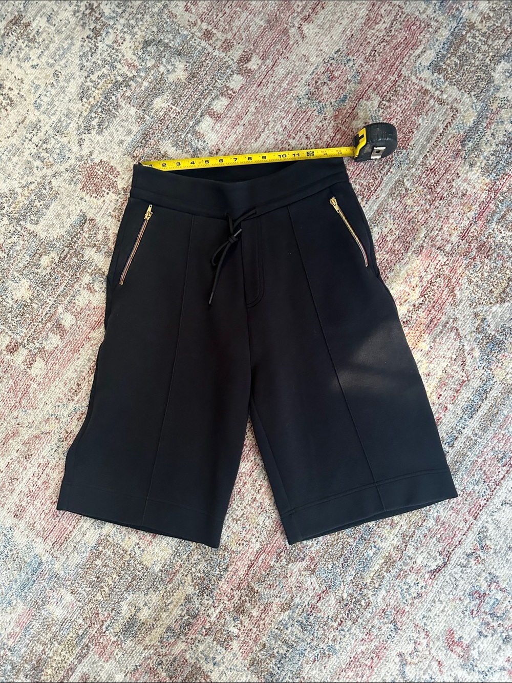 GSTQ Black Drawstring Zip-Pocket Bermuda Shorts for Women-S